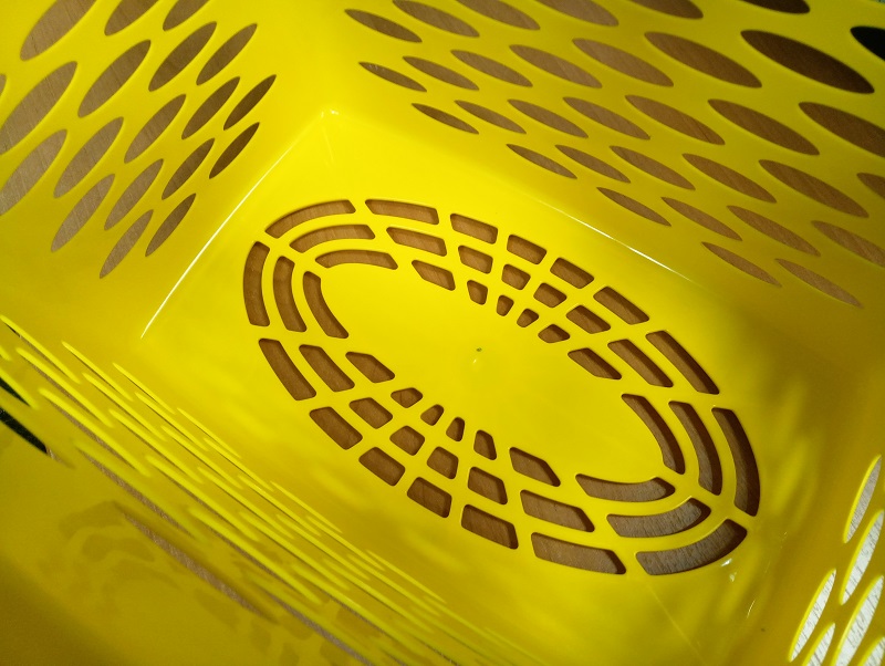 Корзина покупательская пластиковая 20л Желтая, 2 скл. ручки