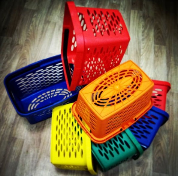 Корзина покупательская пластиковая 20 л, 2 скл. ручки Зеленая